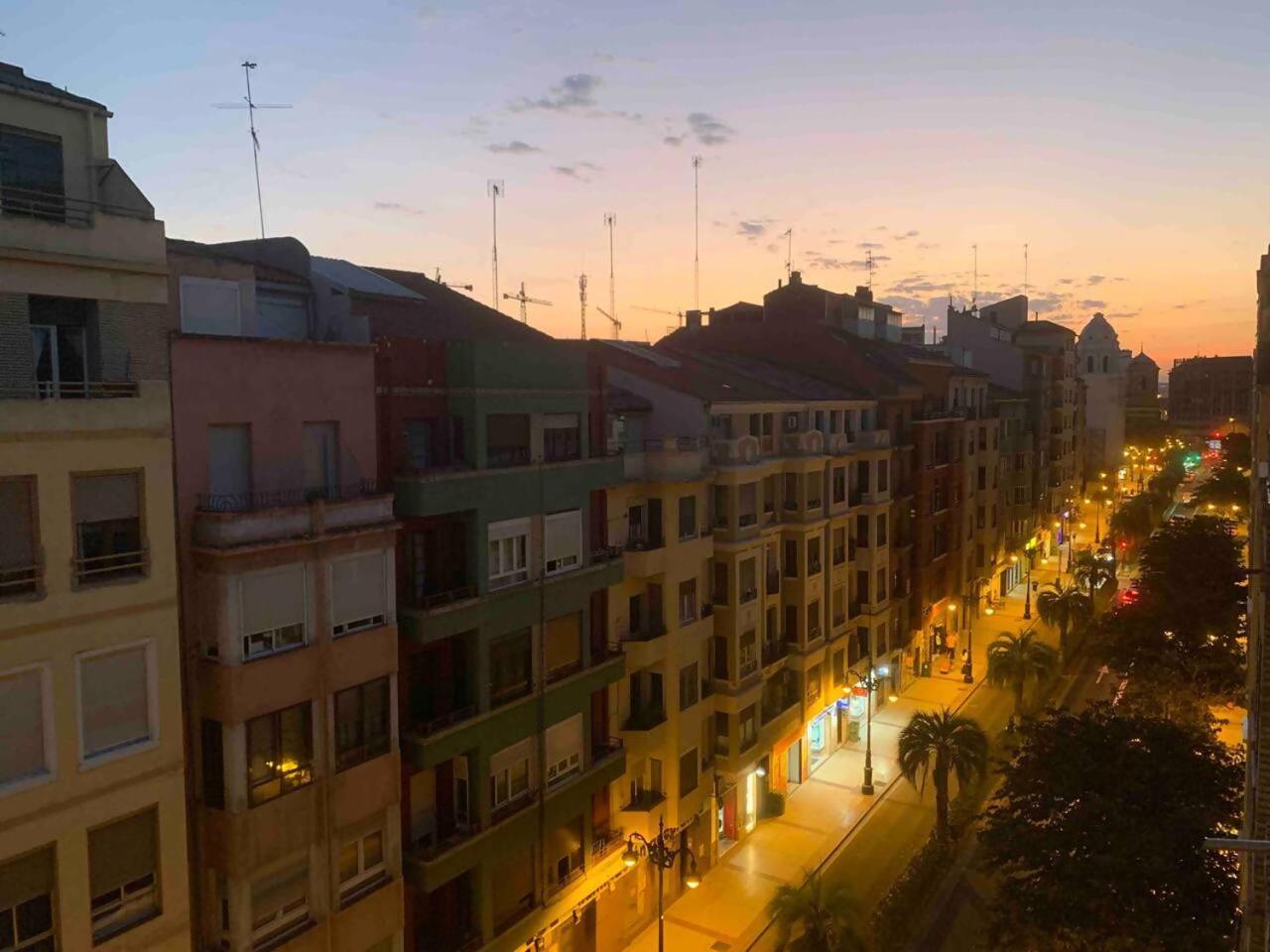 Un Hogar En El Centro Con Parking Gratuito Apartment Zaragoza Exterior foto