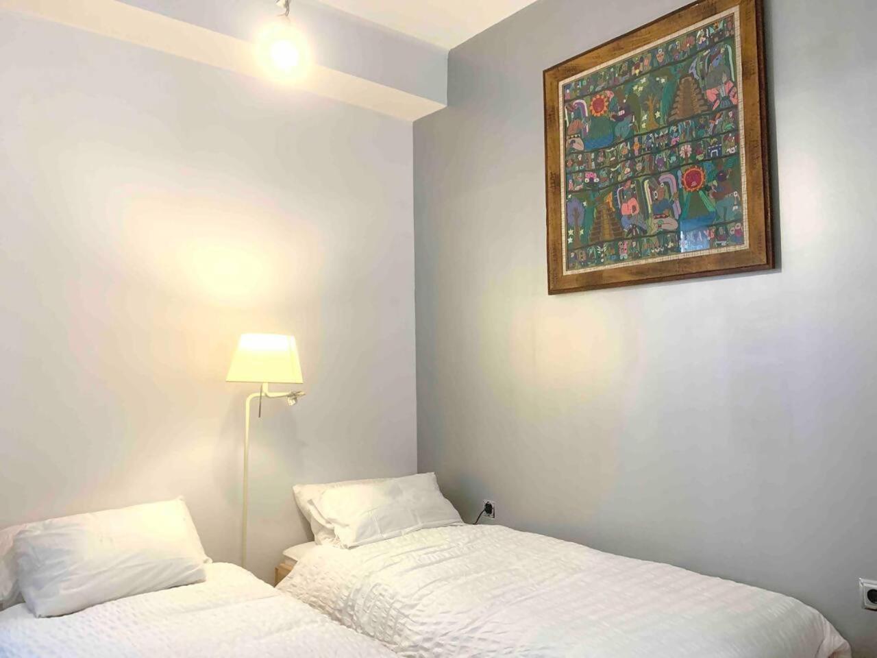 Un Hogar En El Centro Con Parking Gratuito Apartment Zaragoza Exterior foto