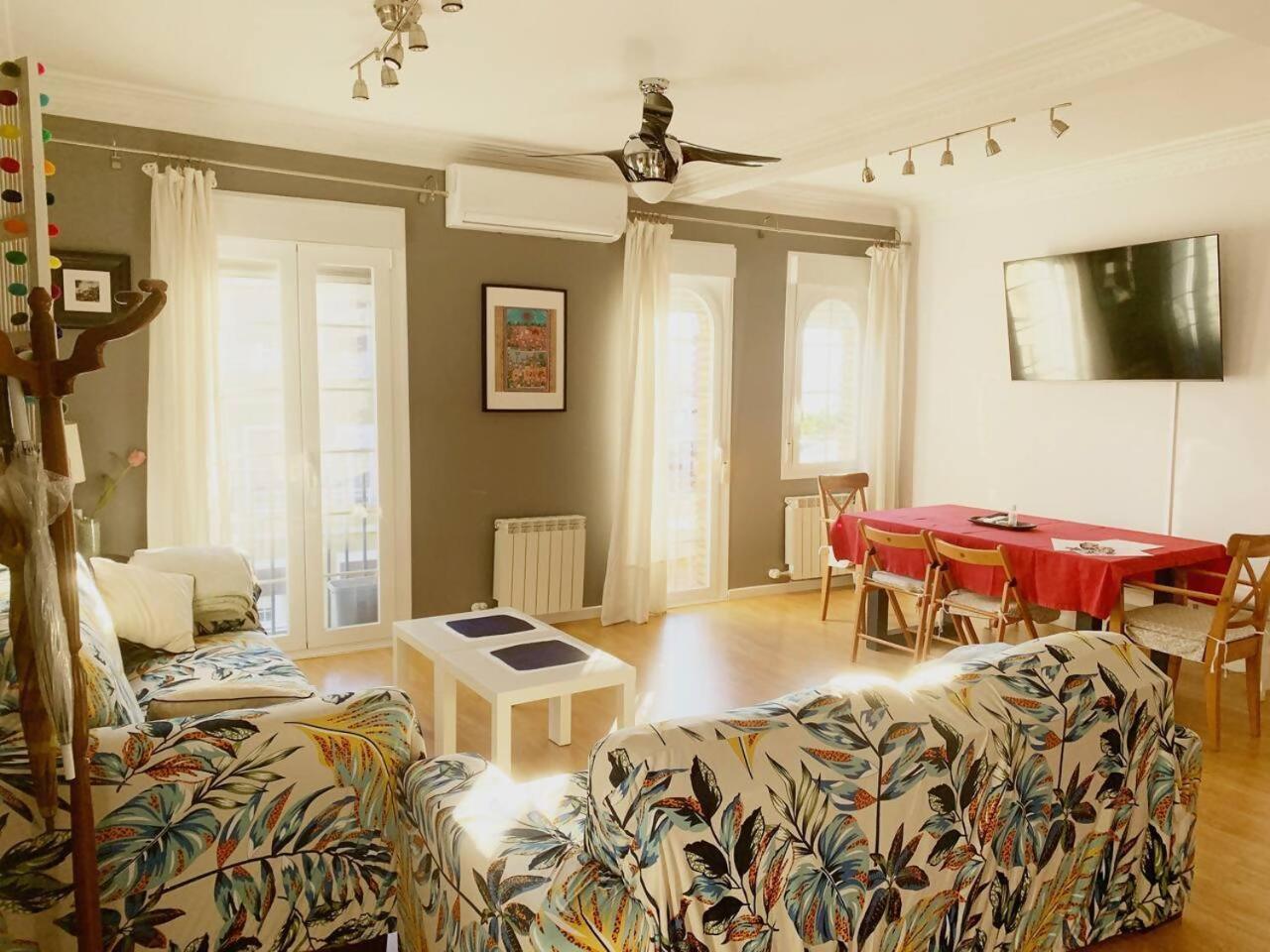 Un Hogar En El Centro Con Parking Gratuito Apartment Zaragoza Exterior foto