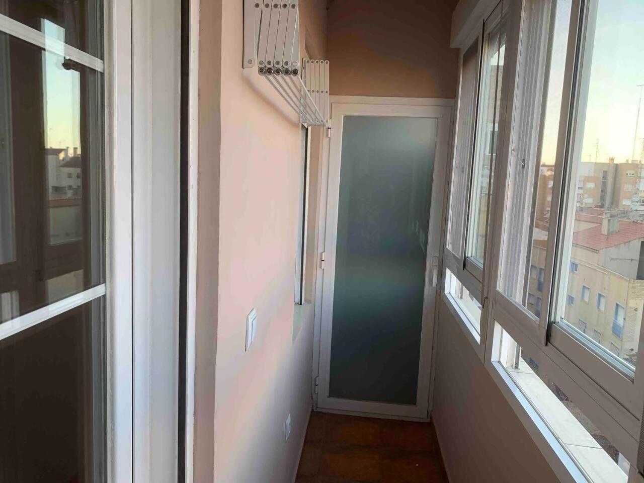 Un Hogar En El Centro Con Parking Gratuito Apartment Zaragoza Exterior foto
