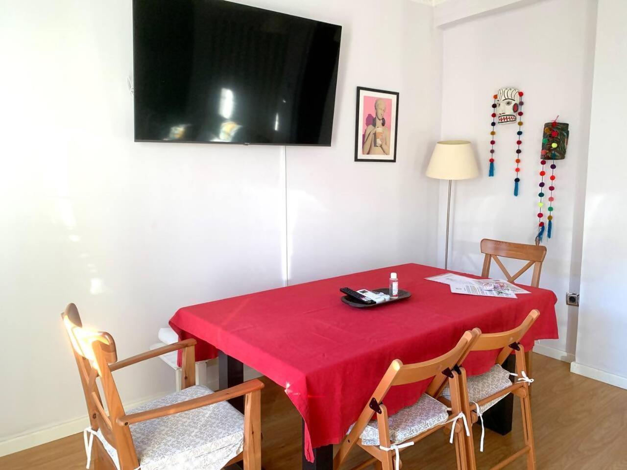 Un Hogar En El Centro Con Parking Gratuito Apartment Zaragoza Exterior foto